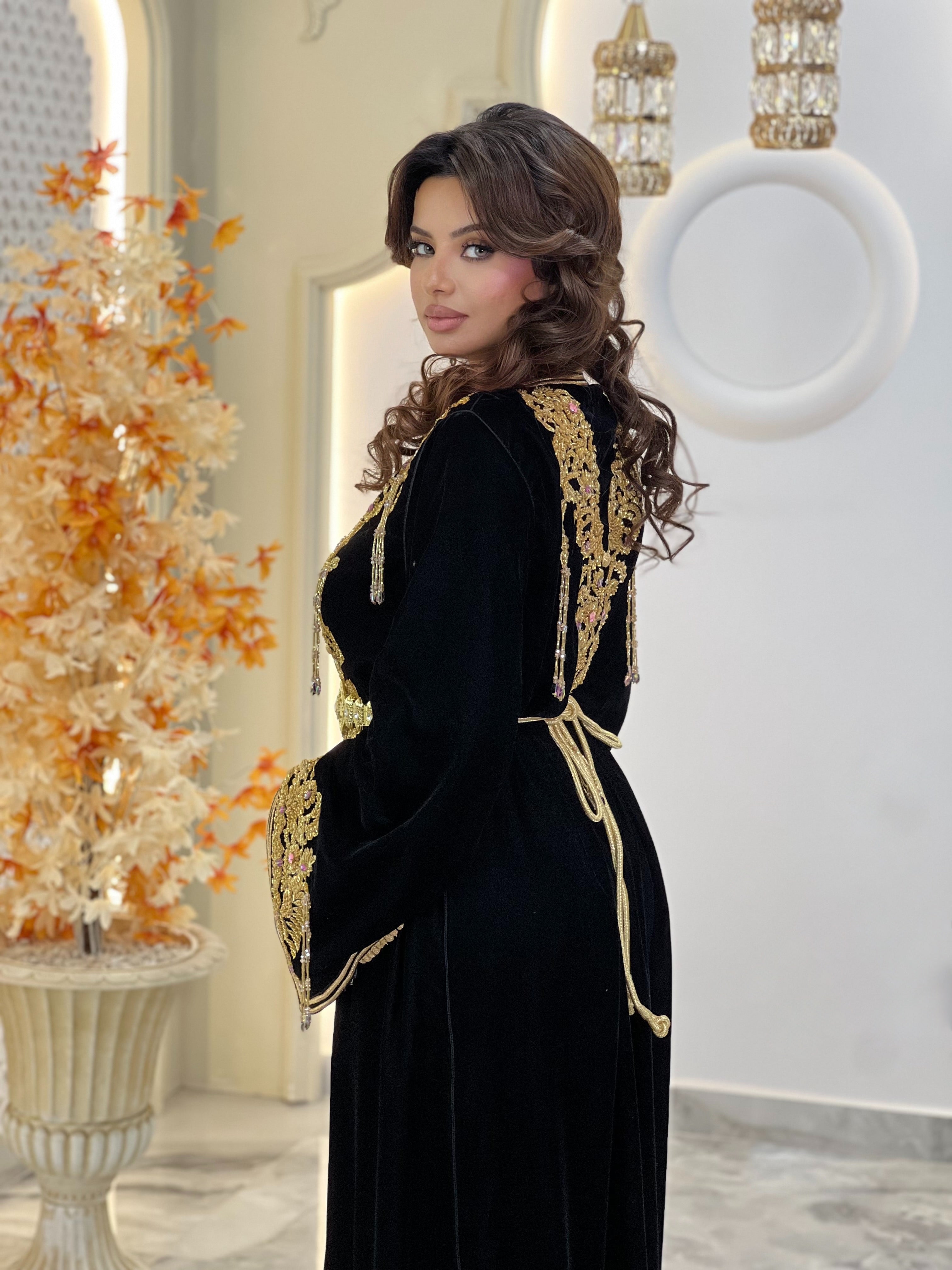 Magnolia Velvet Black