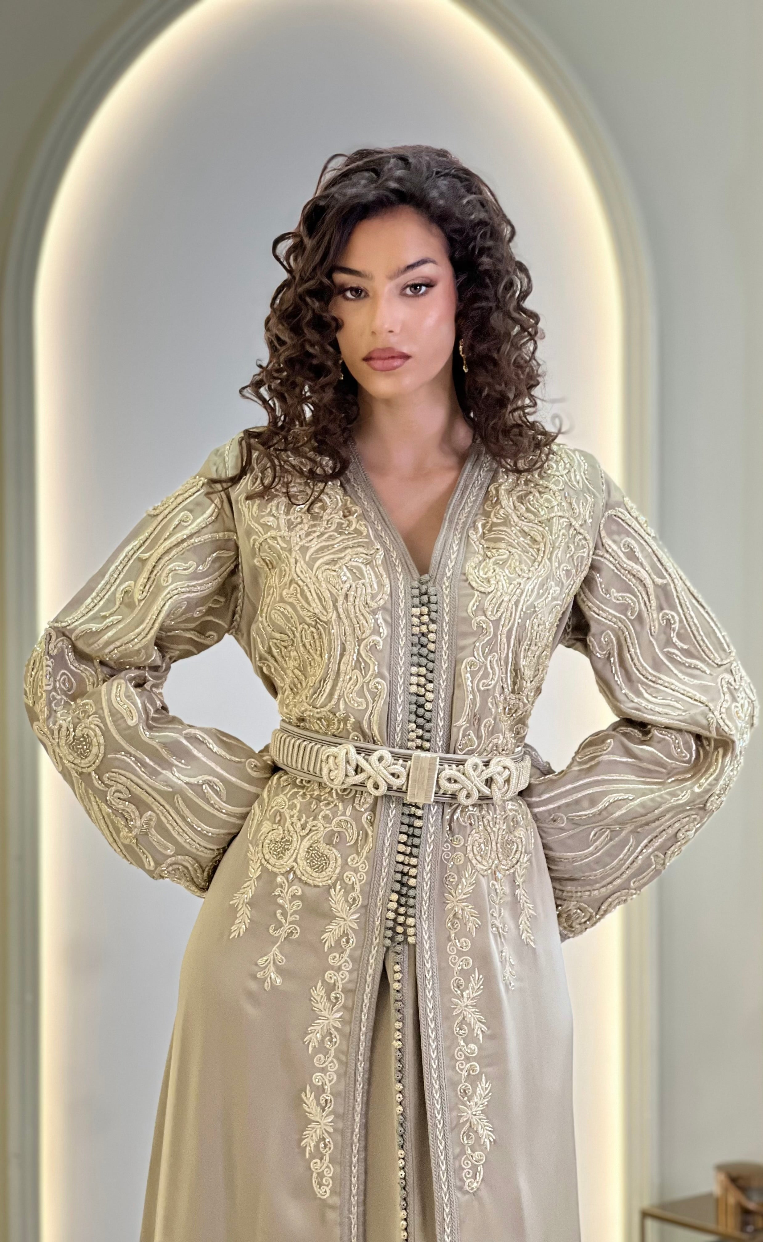 VERSAILLES GOLD TAUPE