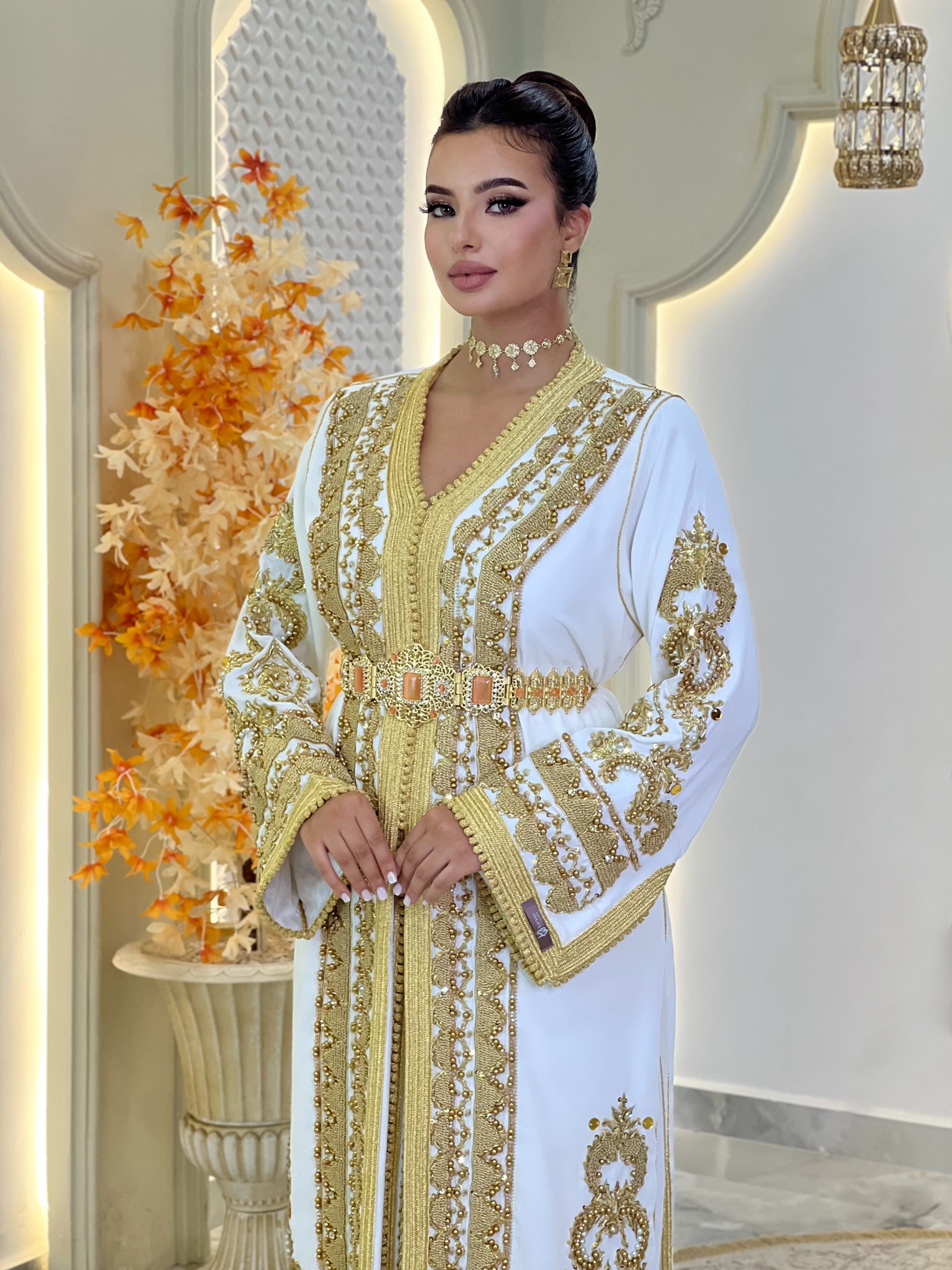 Exclusive Takchita Lucy
