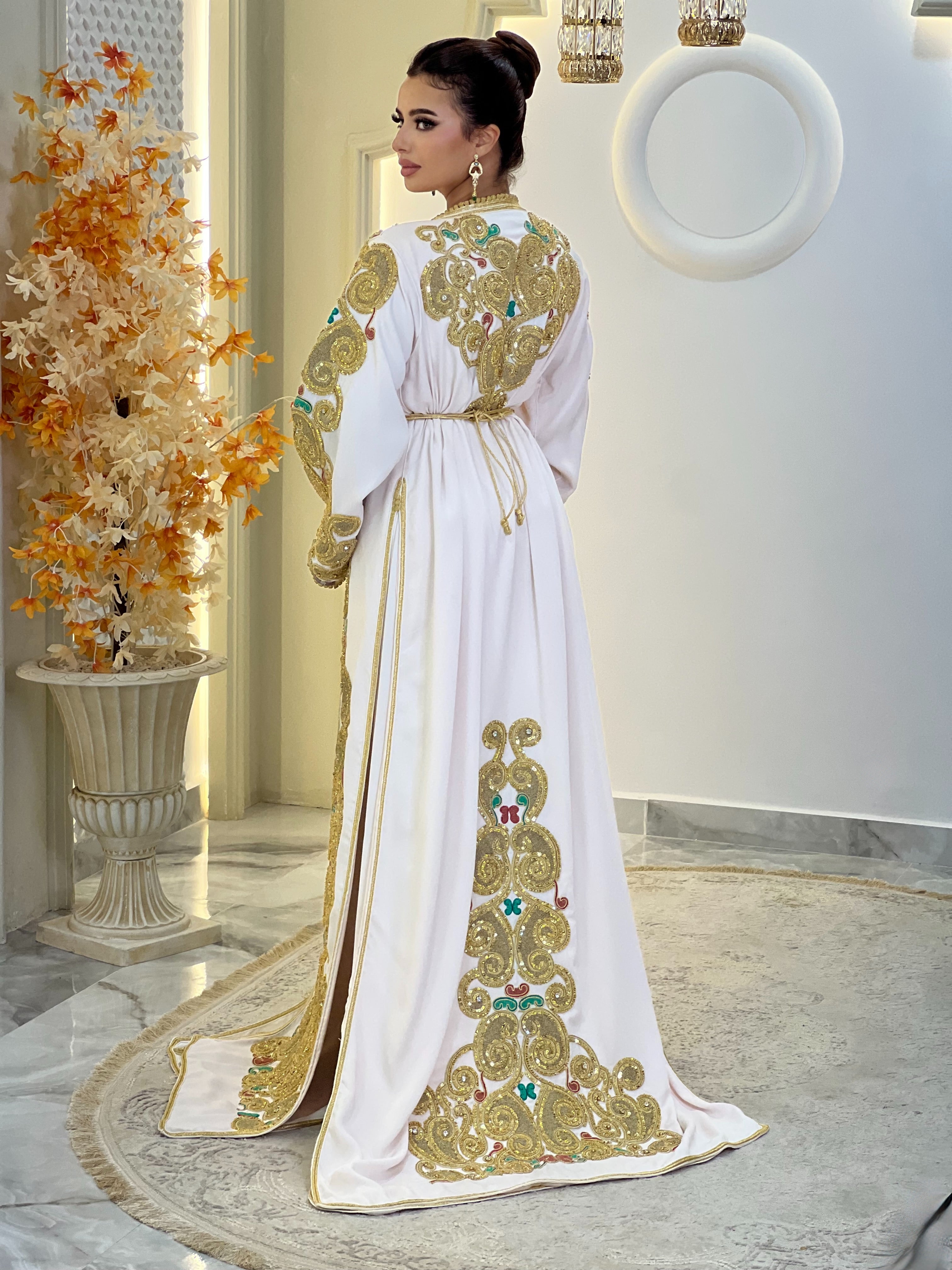 Exclusive Takchita Alice