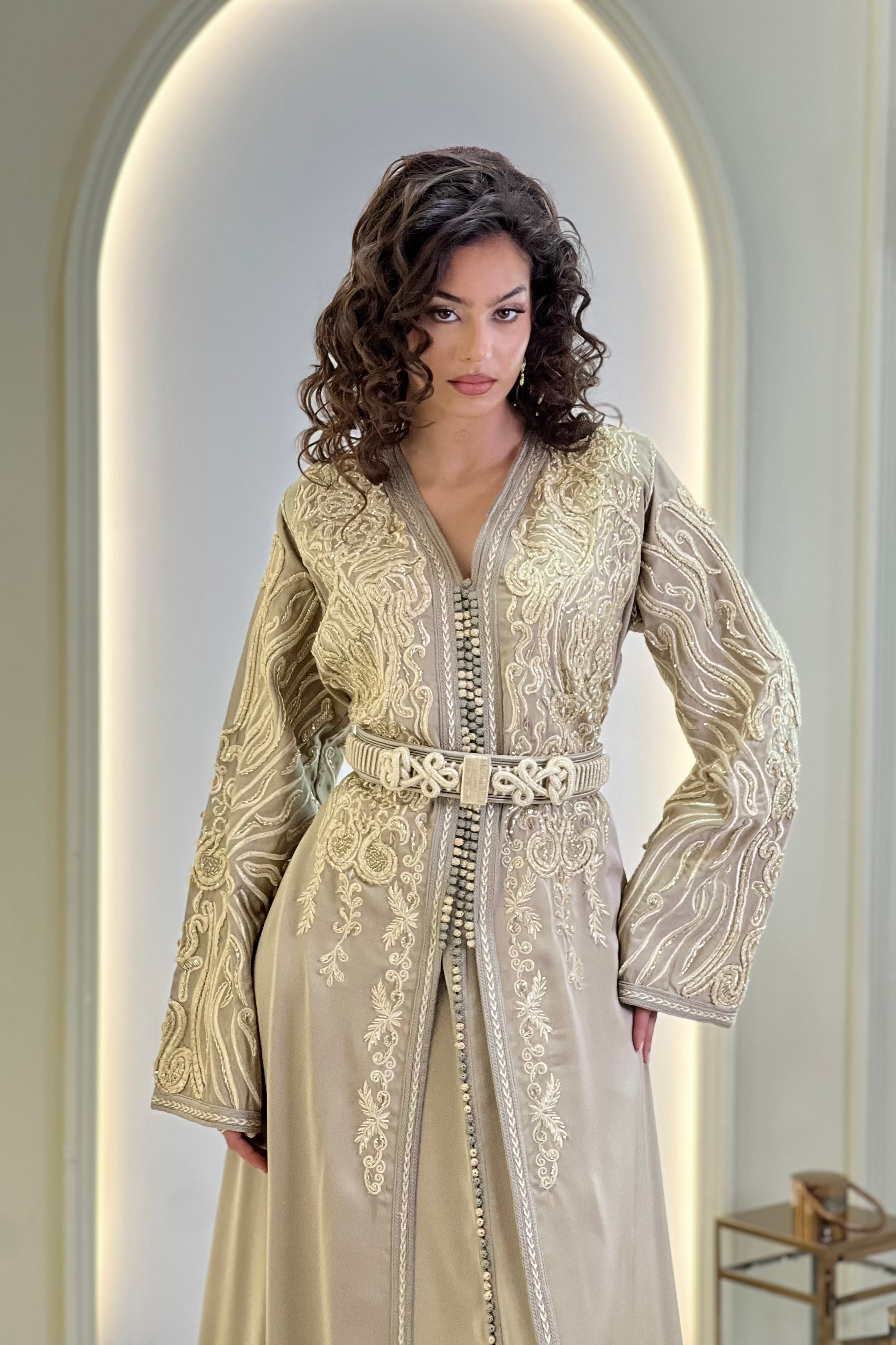 VERSAILLES GOLD TAUPE