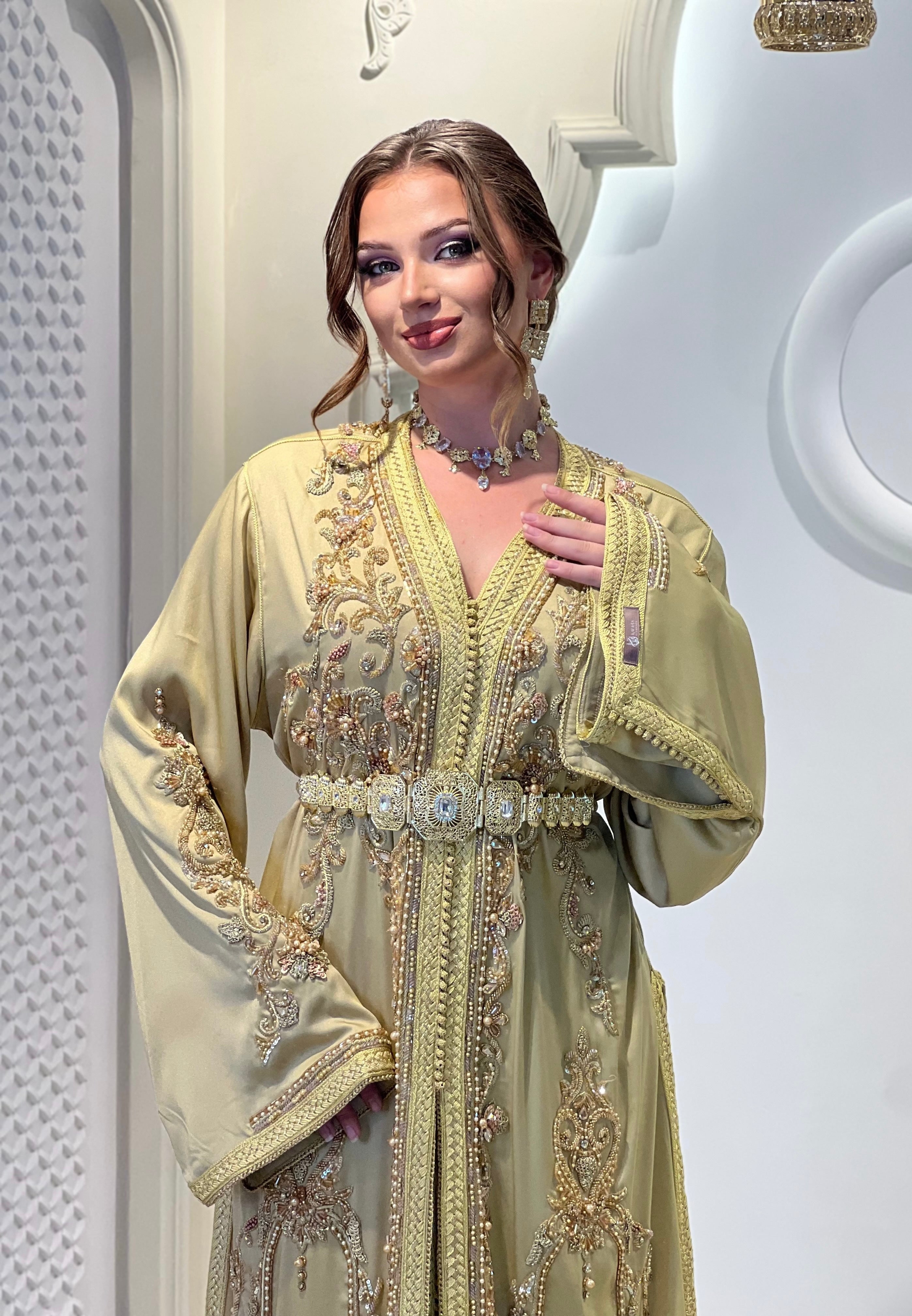 Exclusive Takchita Zahirae