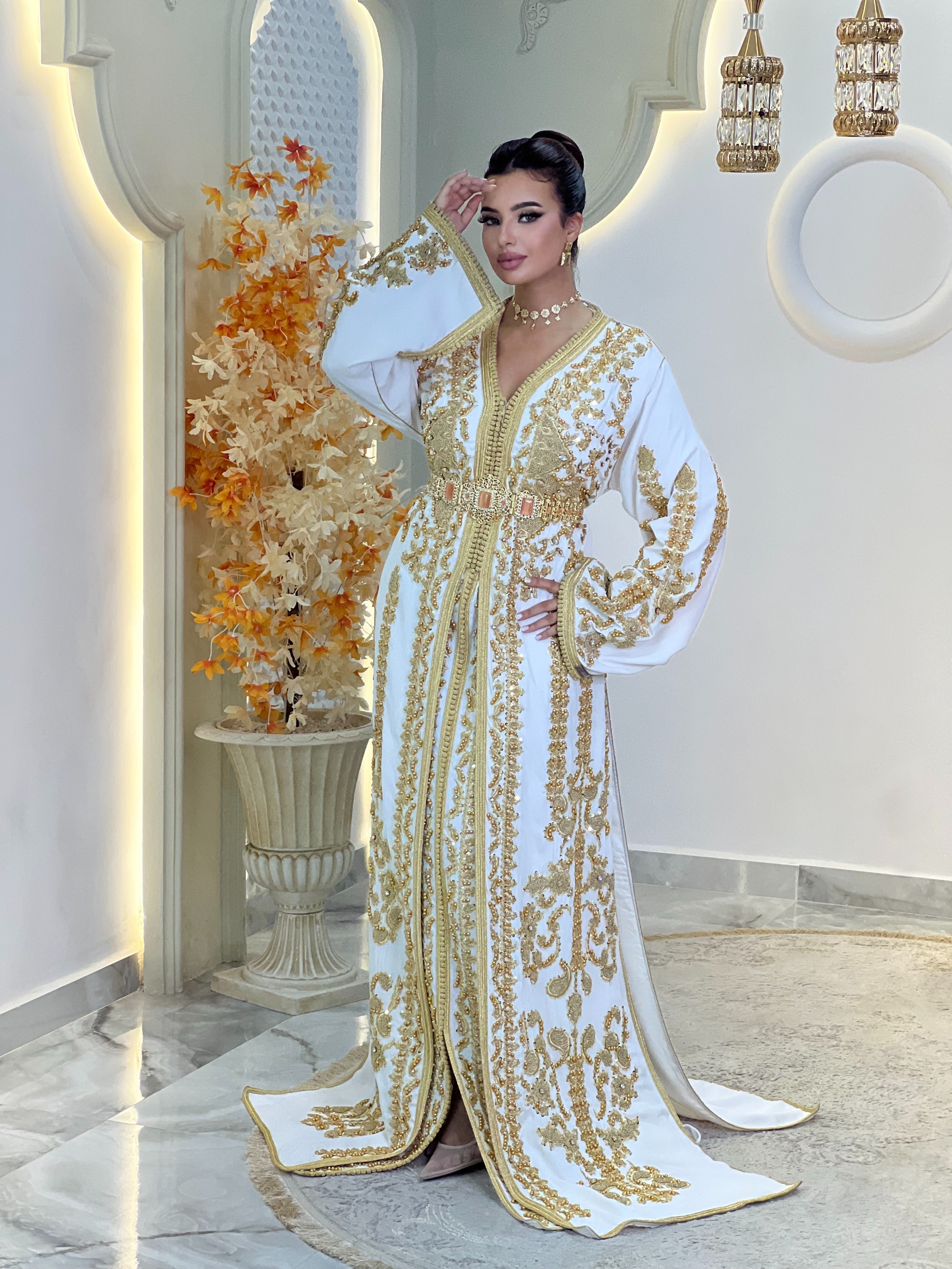 Exclusive Takchita Zahira