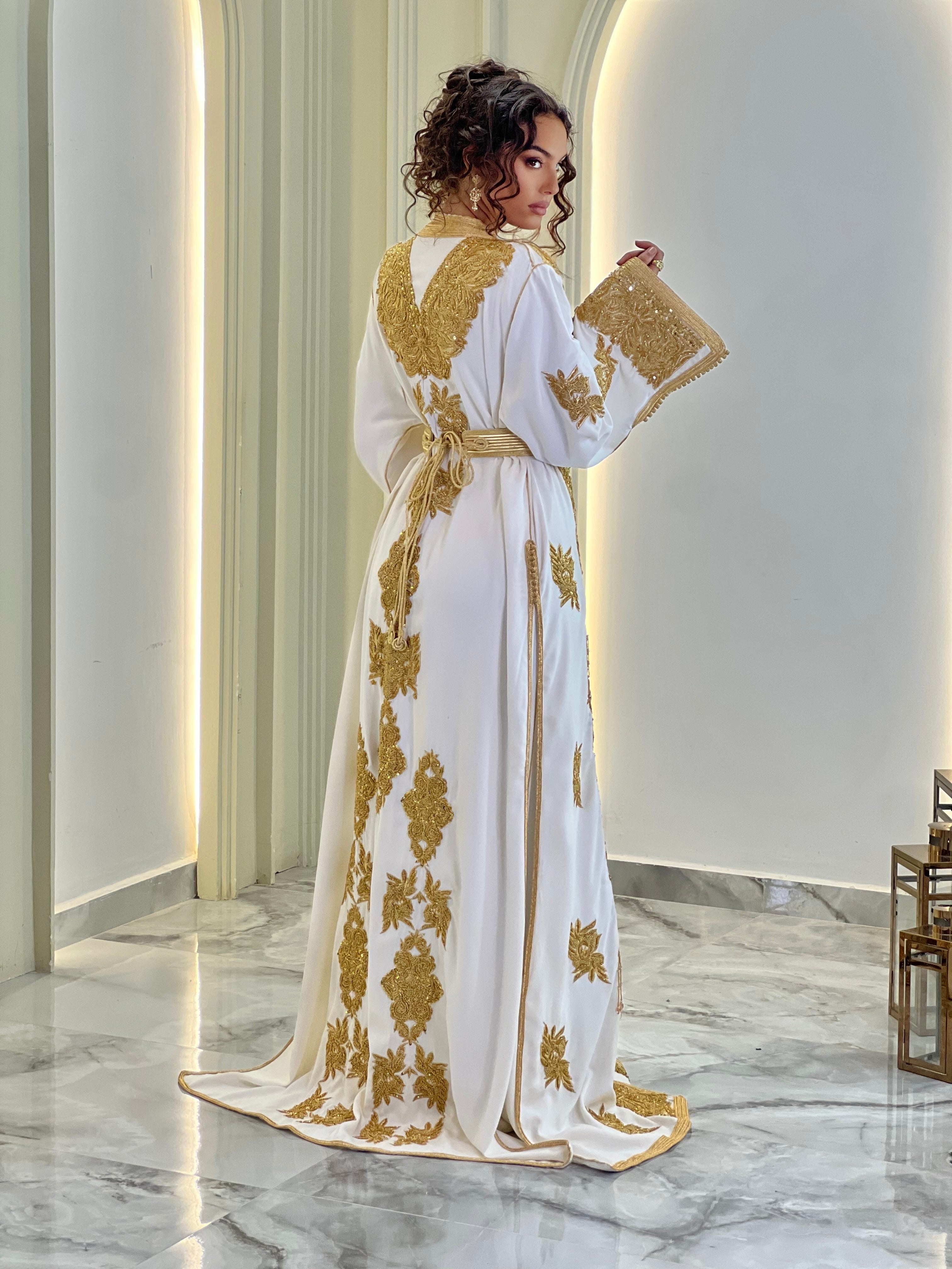 Exclusive Takchita Saphira