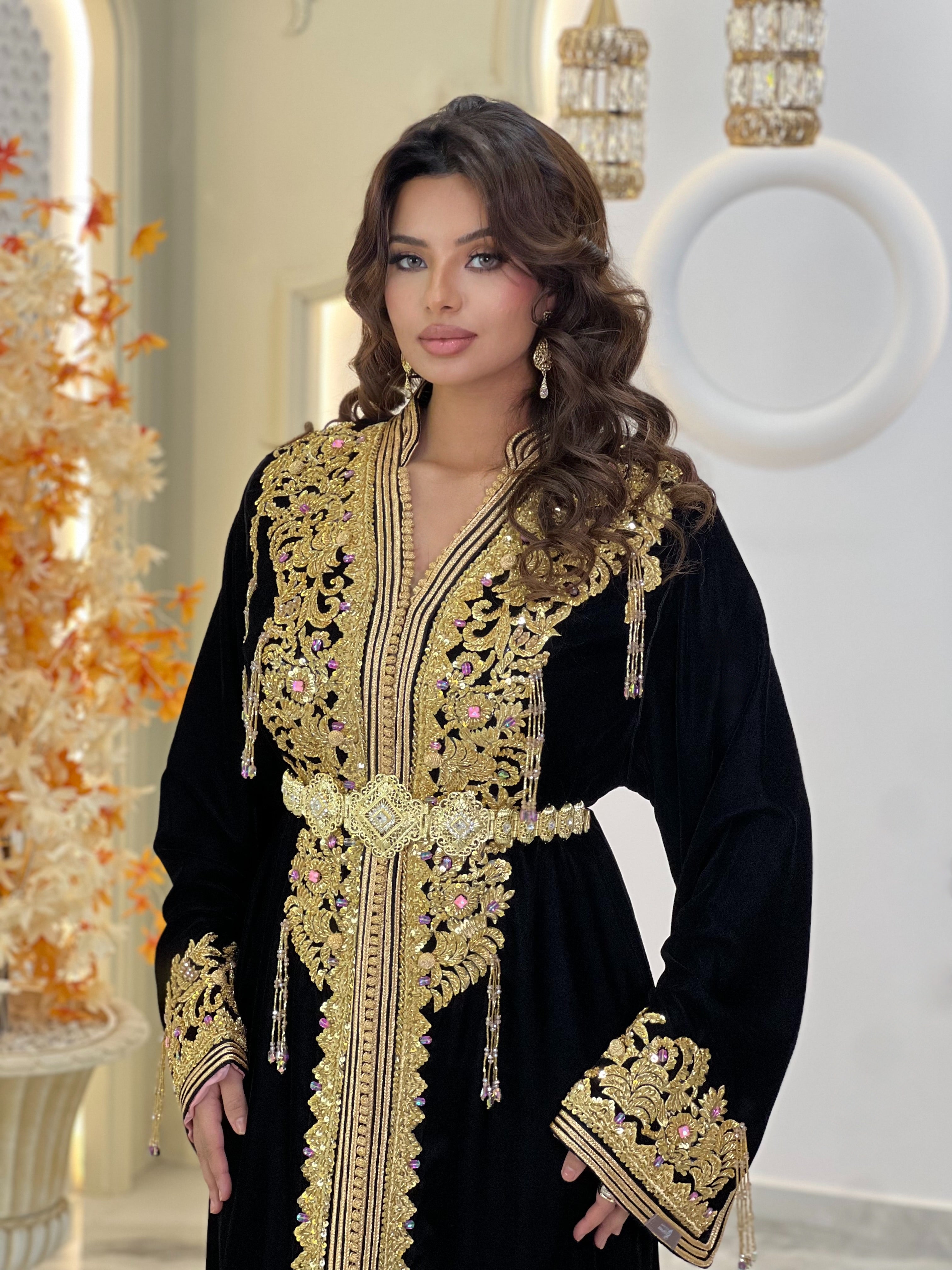 Magnolia Velvet Black