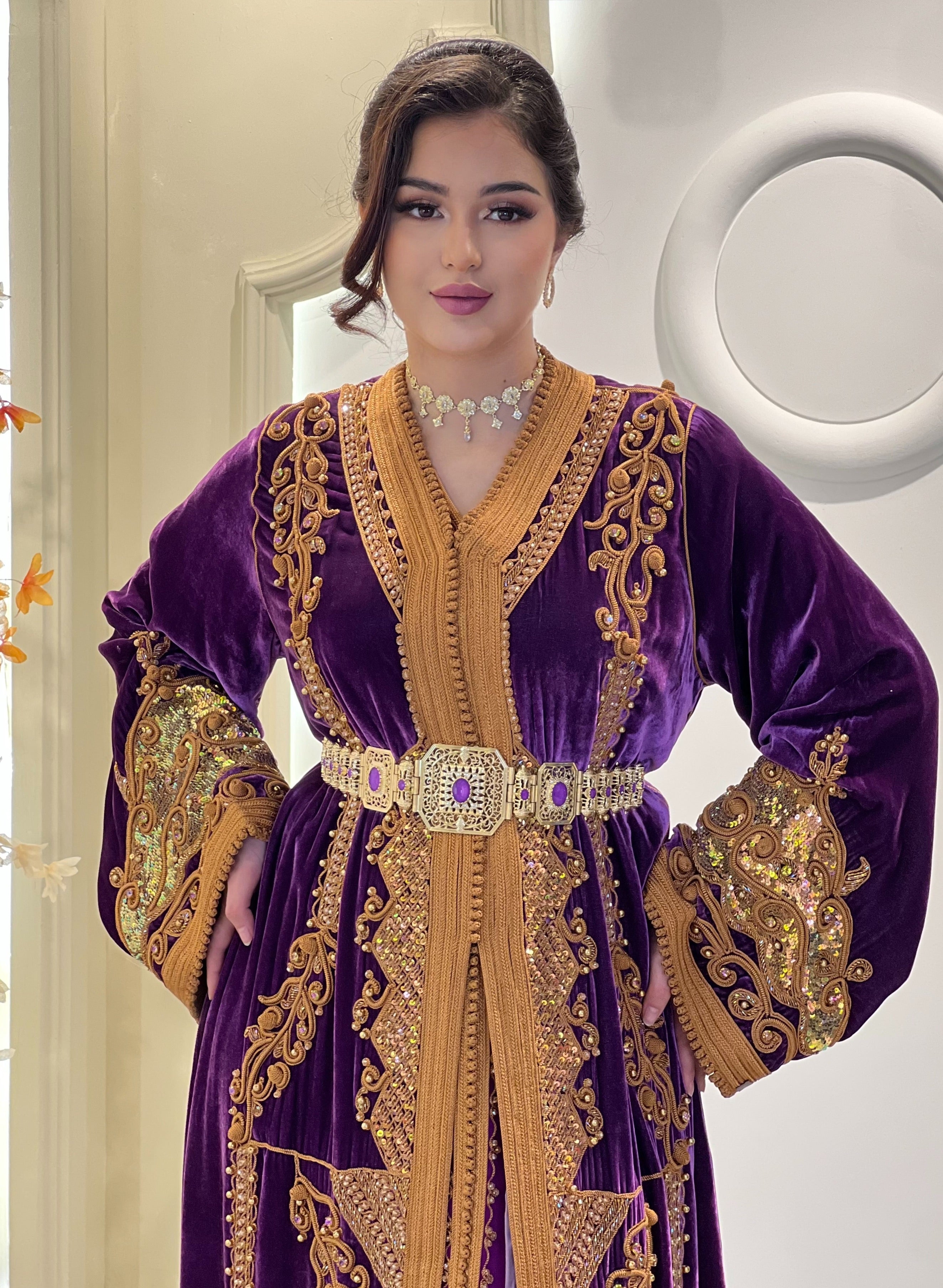 Exclusive Traditional Takchita Lara