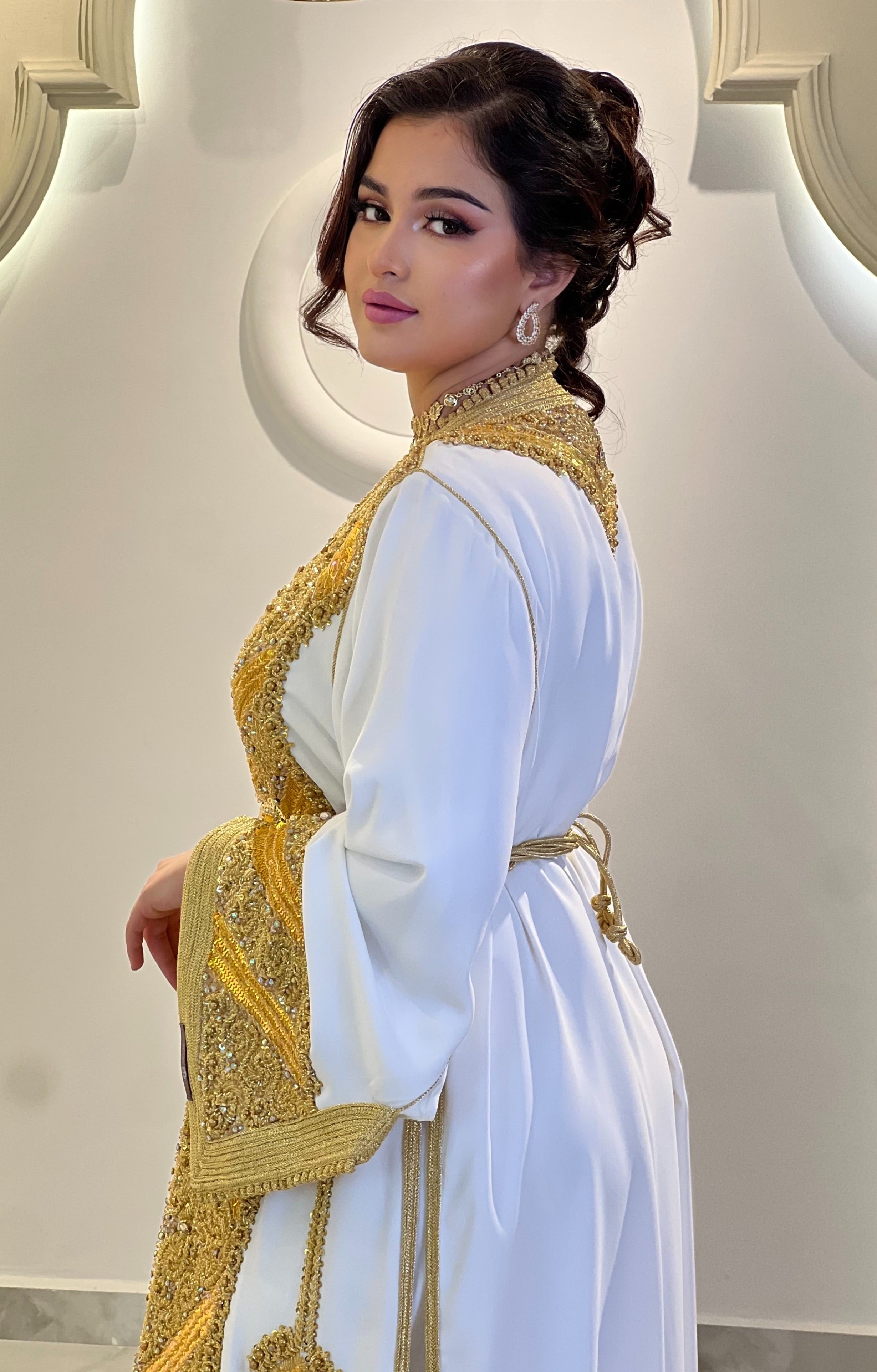 Exclusive Takchita Aya
