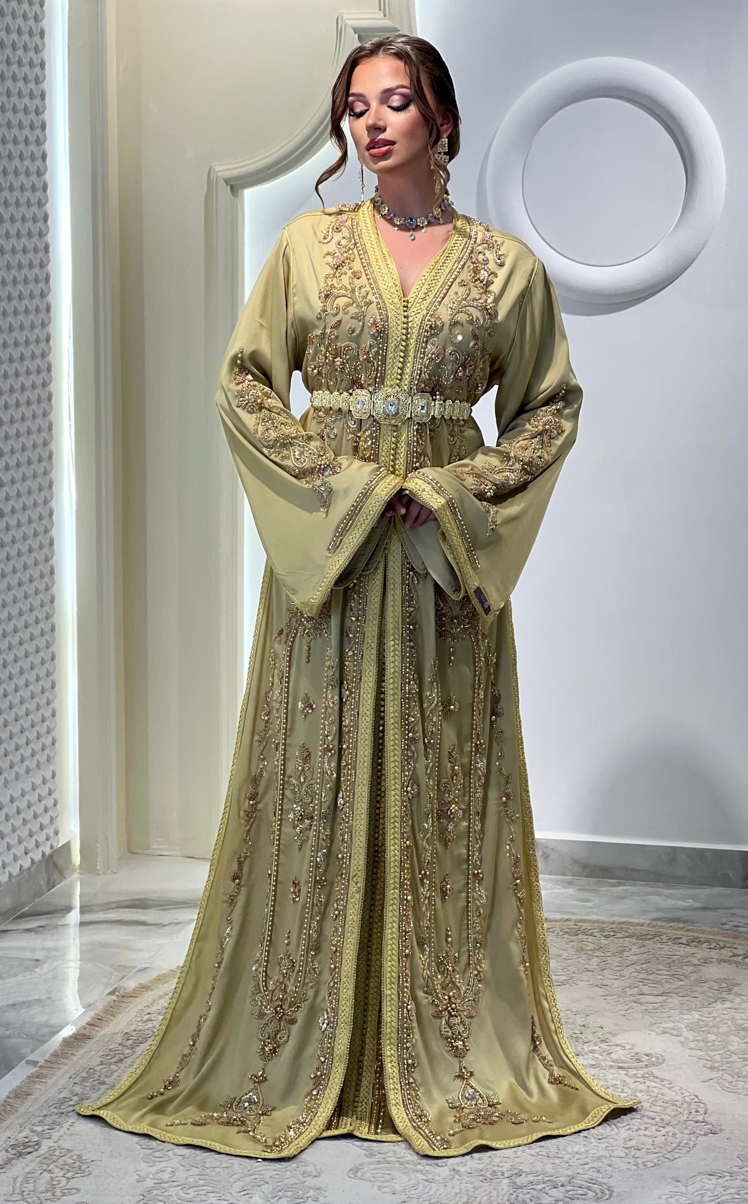 Exclusive Takchita Zahirae