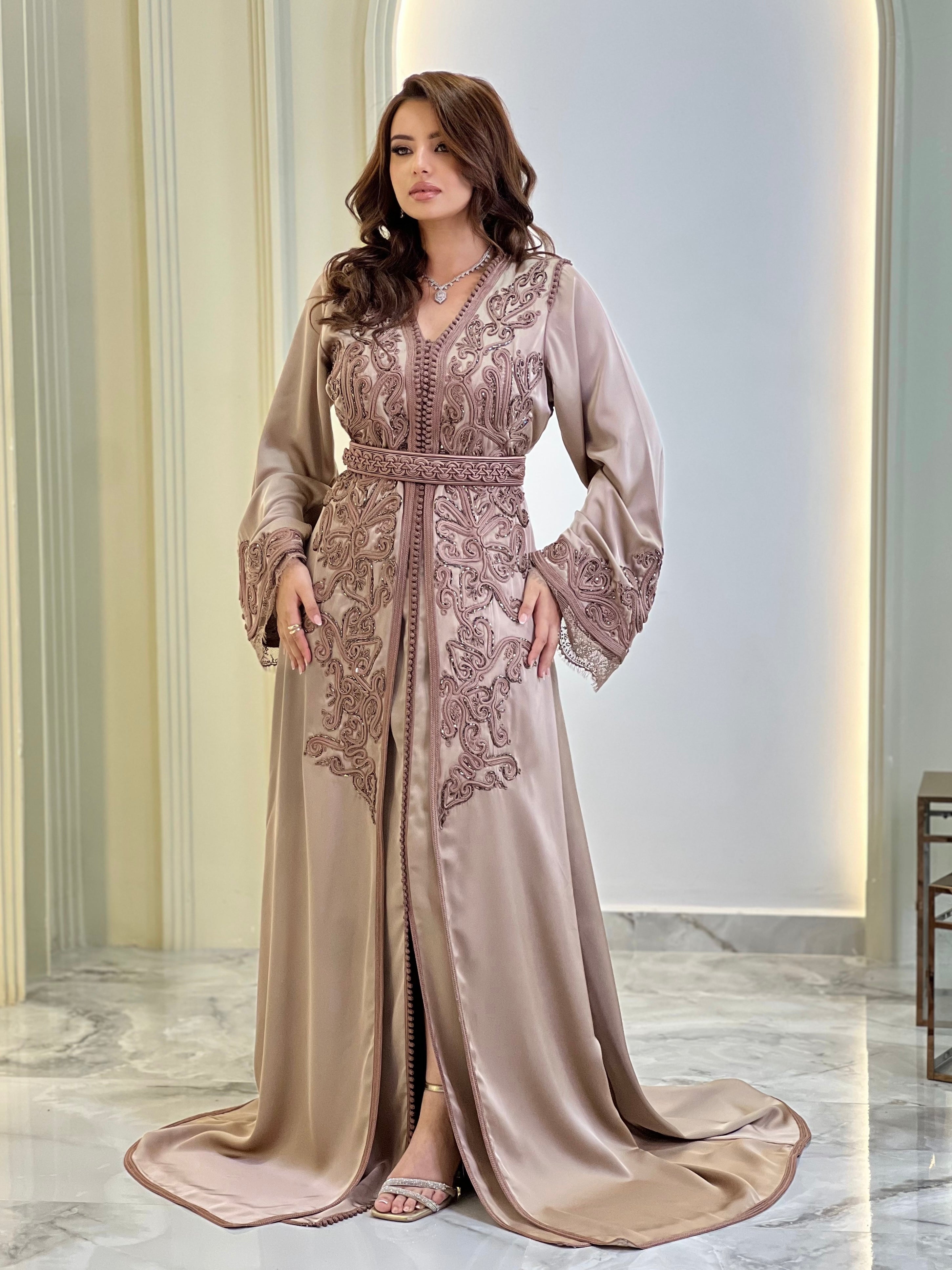 RIMAS TAUPE