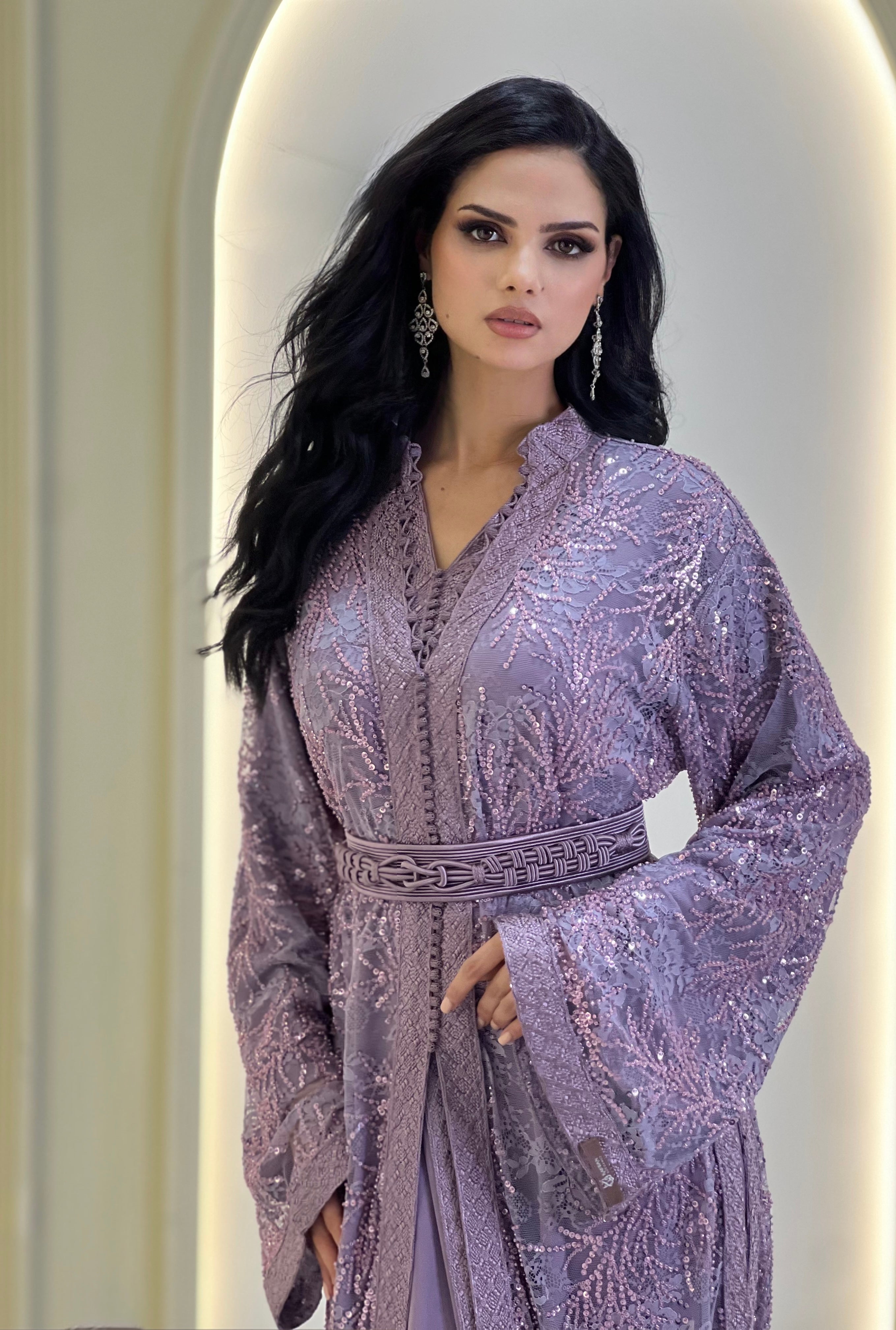 Amoura Violet