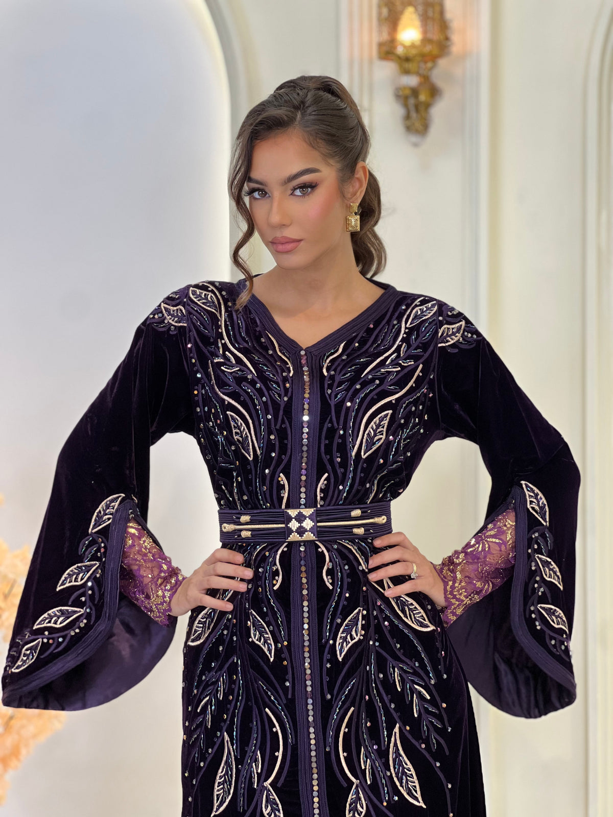 Laure Deep Royal Purple, caftán marroquí morado de brocado | Kaftan Elegance