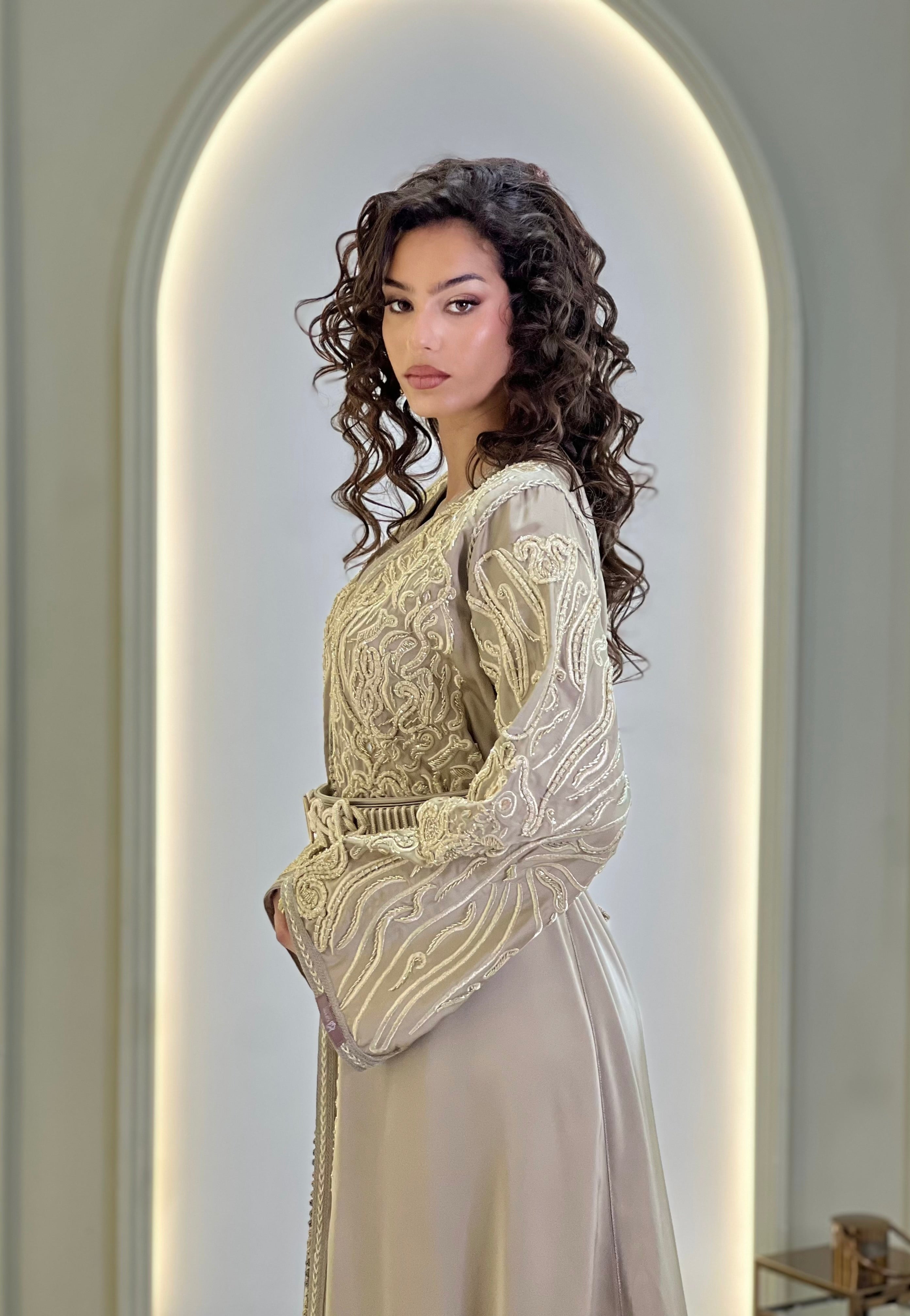 VERSAILLES GOLD TAUPE