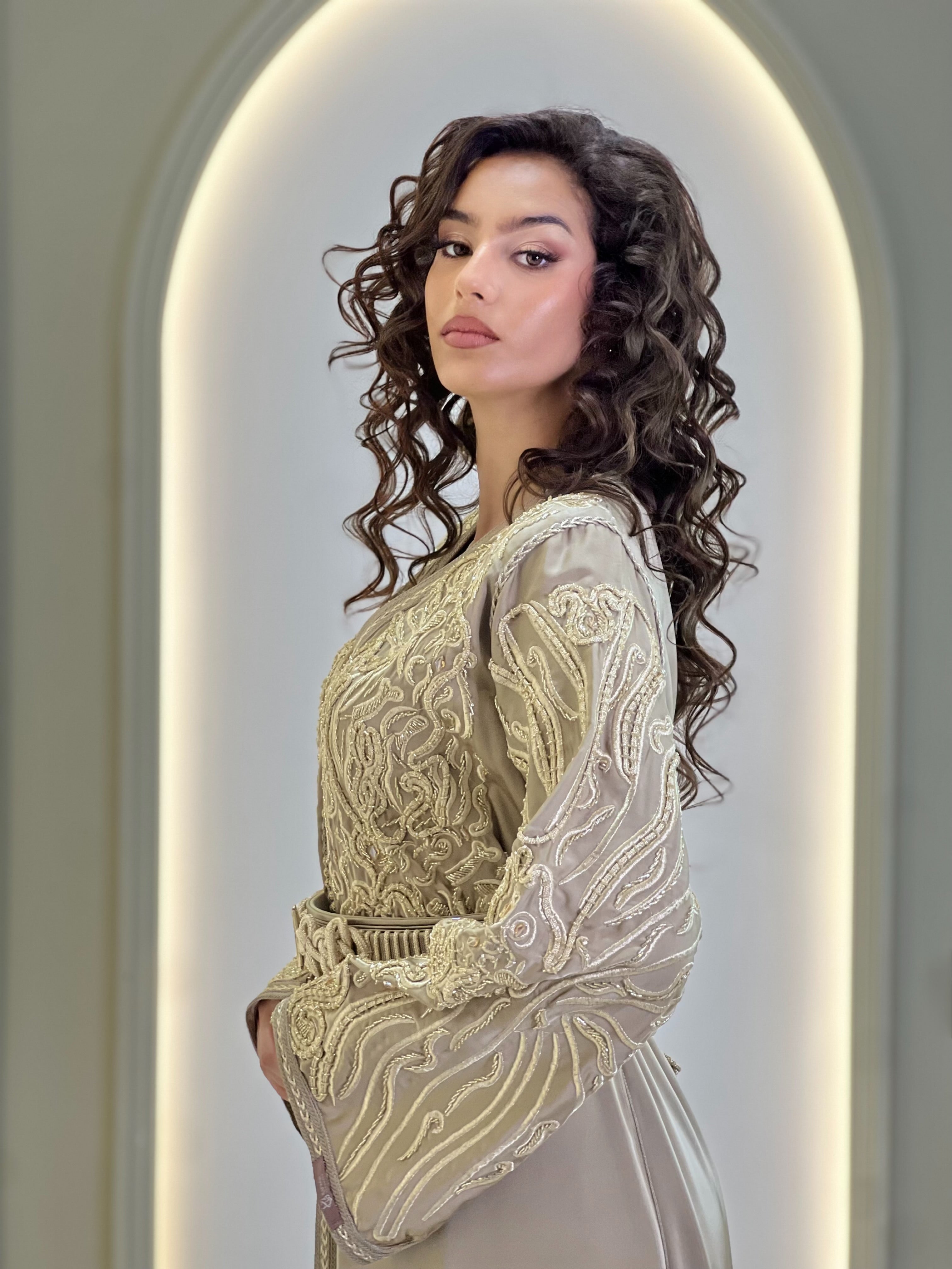 VERSAILLES GOLD TAUPE