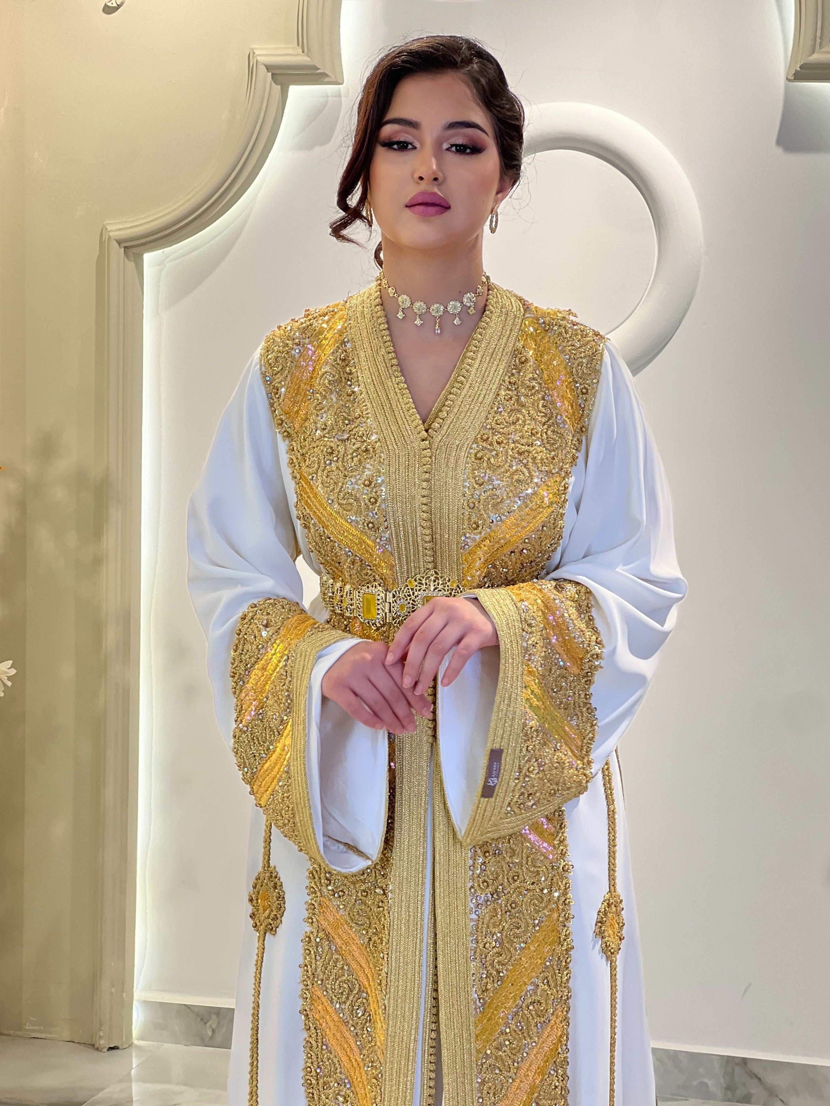 Exclusive Takchita Aya