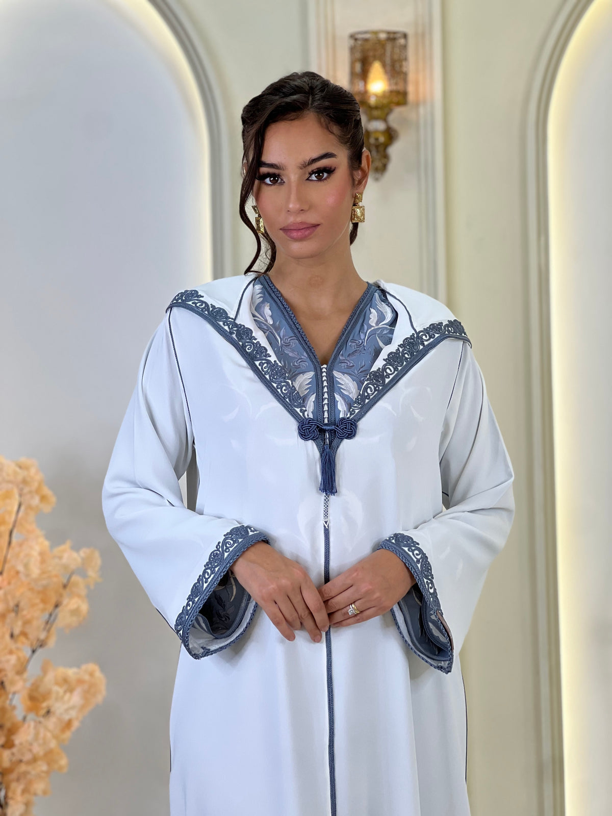 Jellaba Solivana, djellaba marocaine en crêpe – vue 2 | Kaftan Elegance