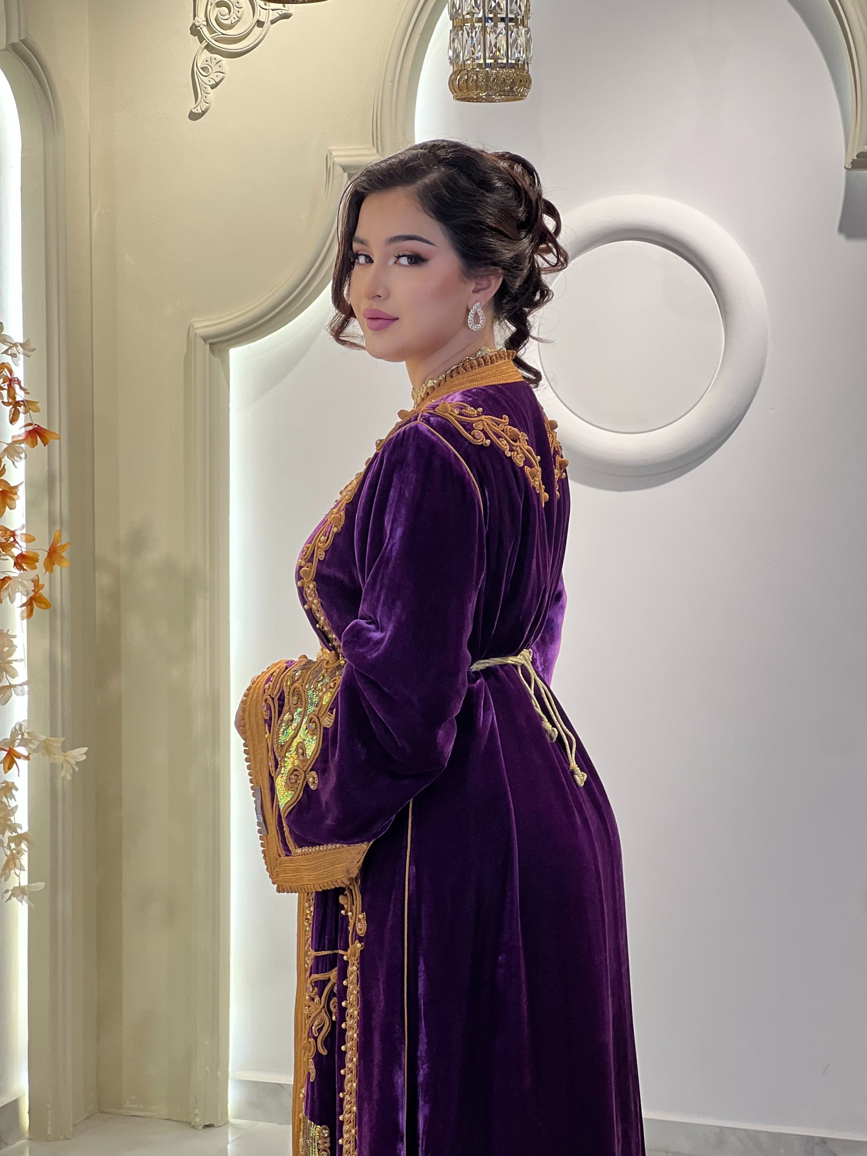 Exclusive Traditional Takchita Lara