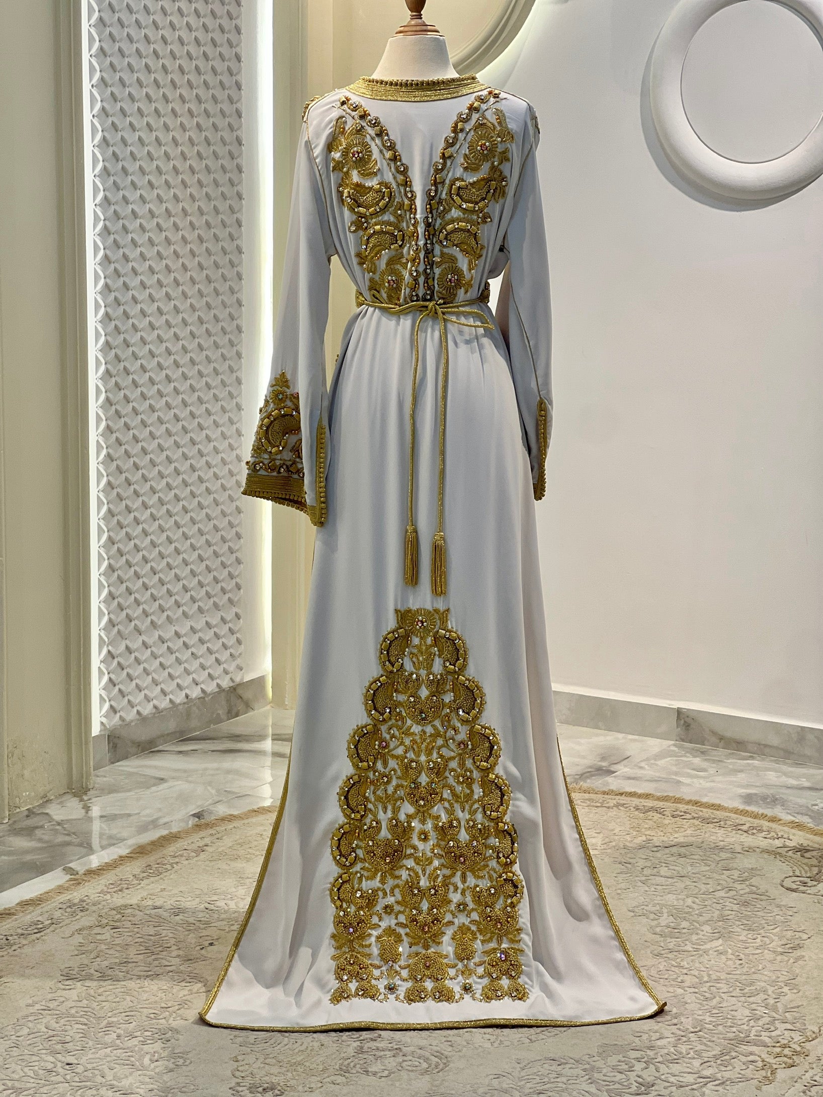 Exclusive Takchita Amira