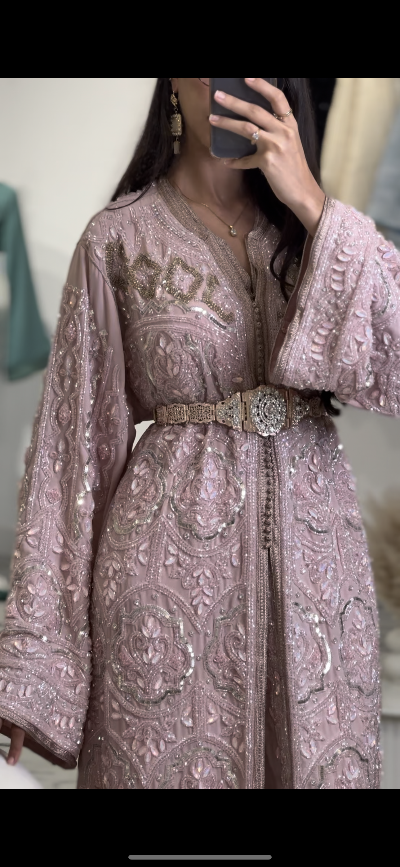 Exclusive Takchita Lilia