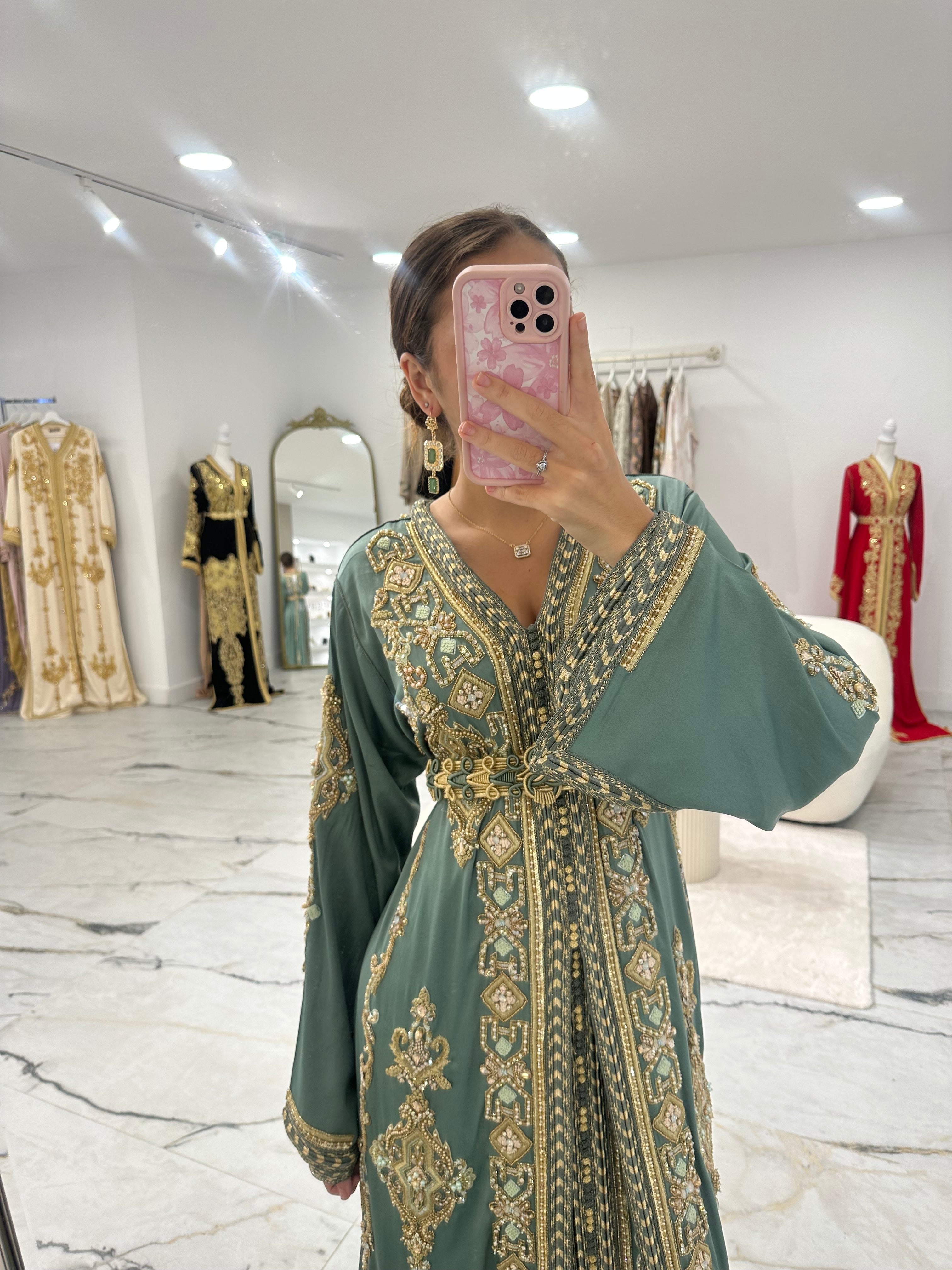 Exclusive Takchita Zahira