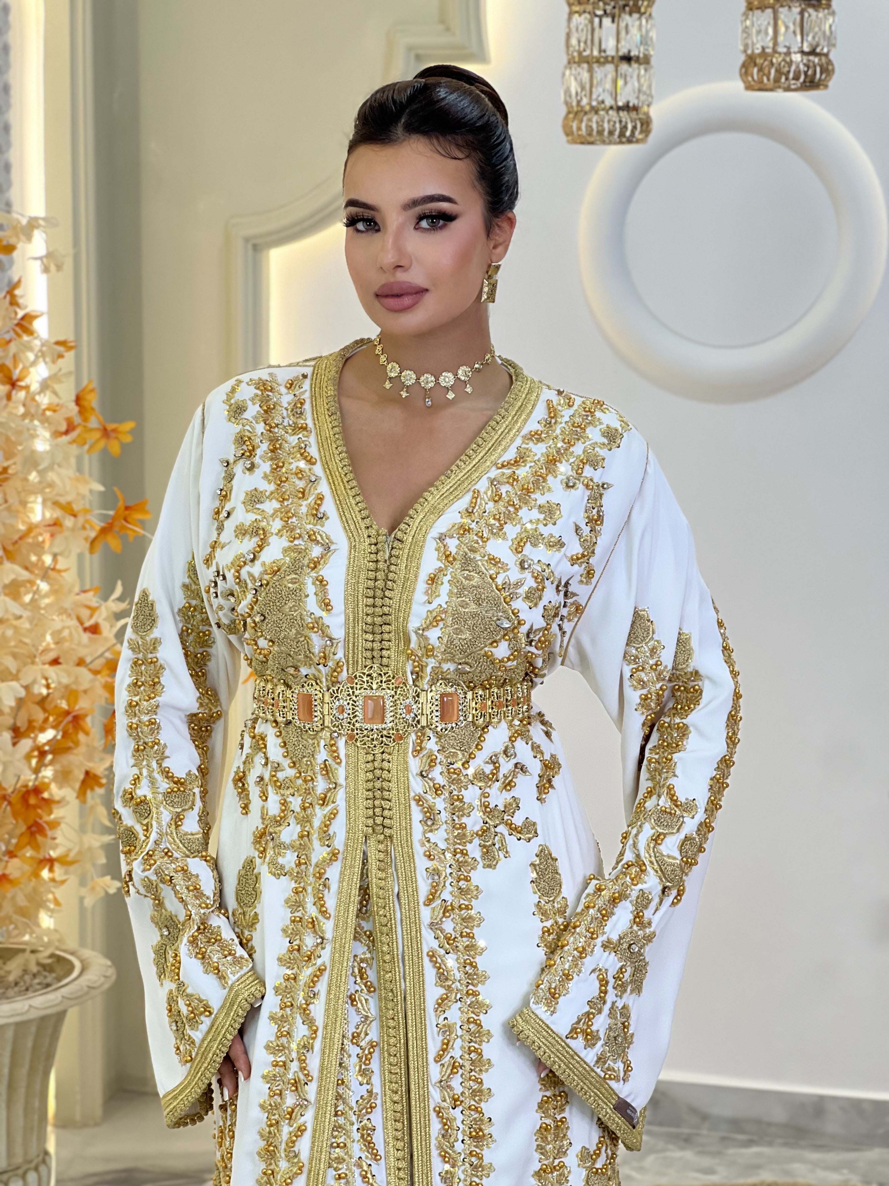 Exclusive Takchita Zahira