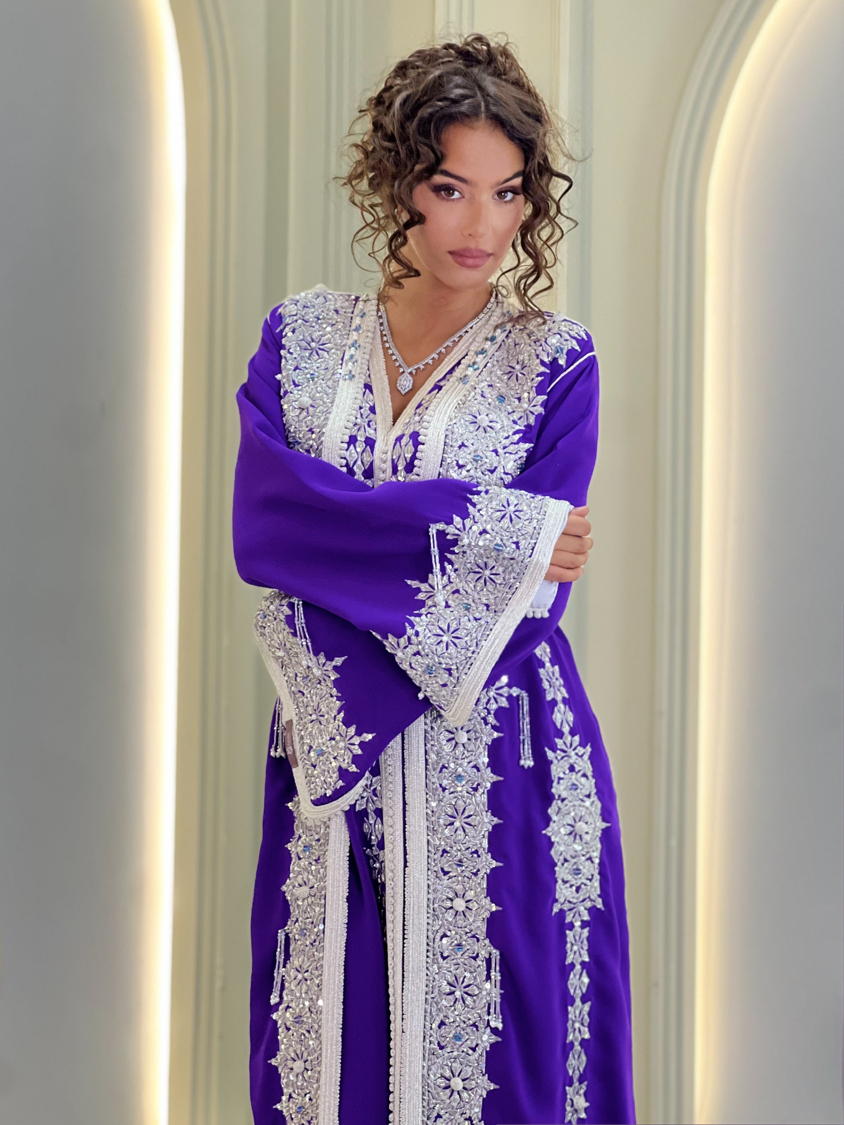Exclusive Takchita Alae