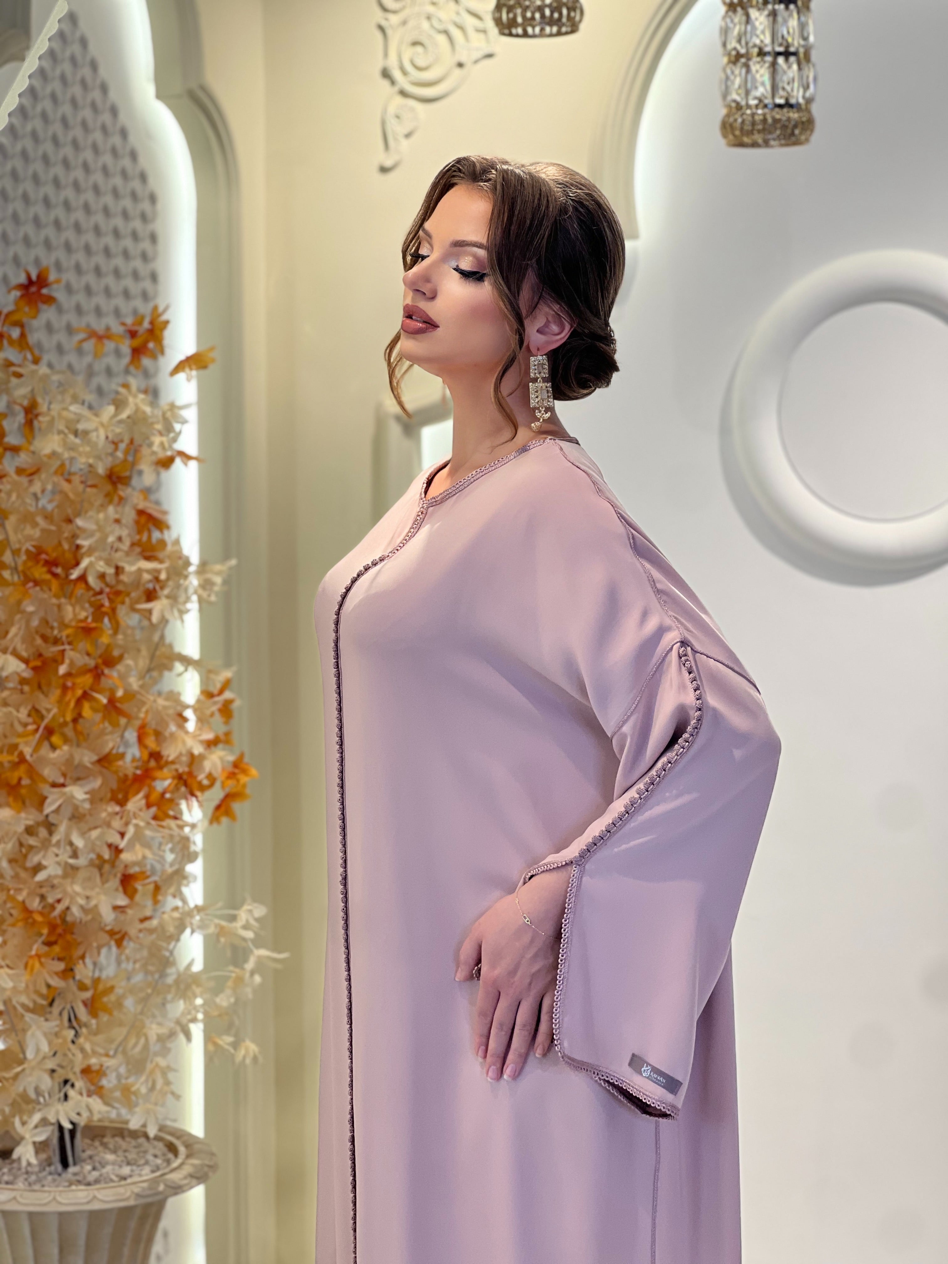 Nayla Pink