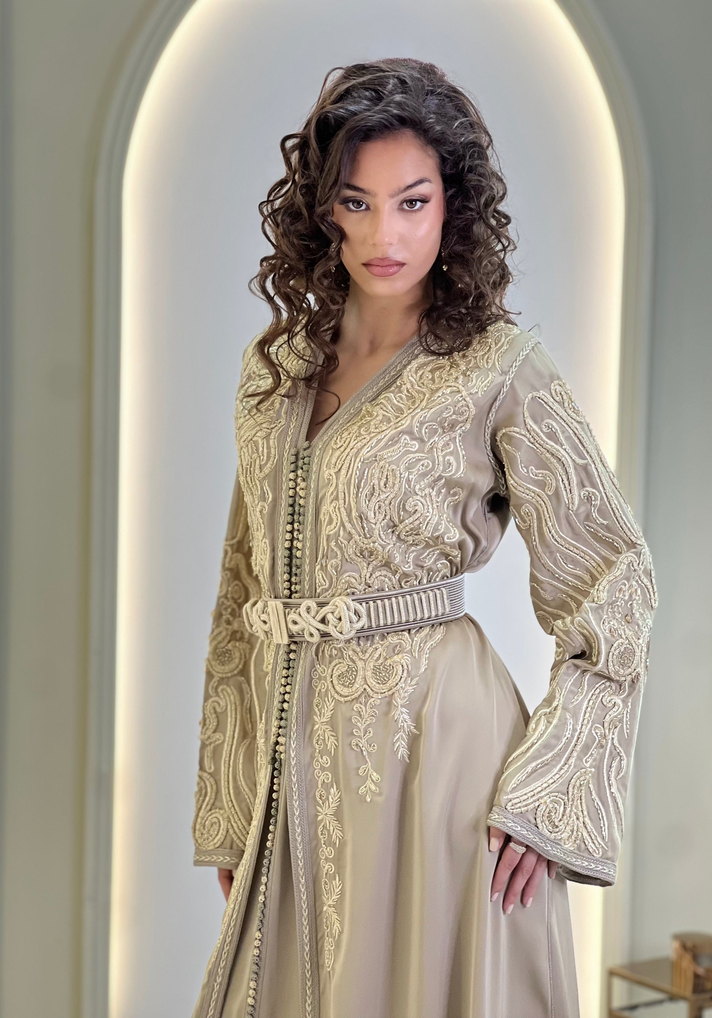 VERSAILLES GOLD TAUPE