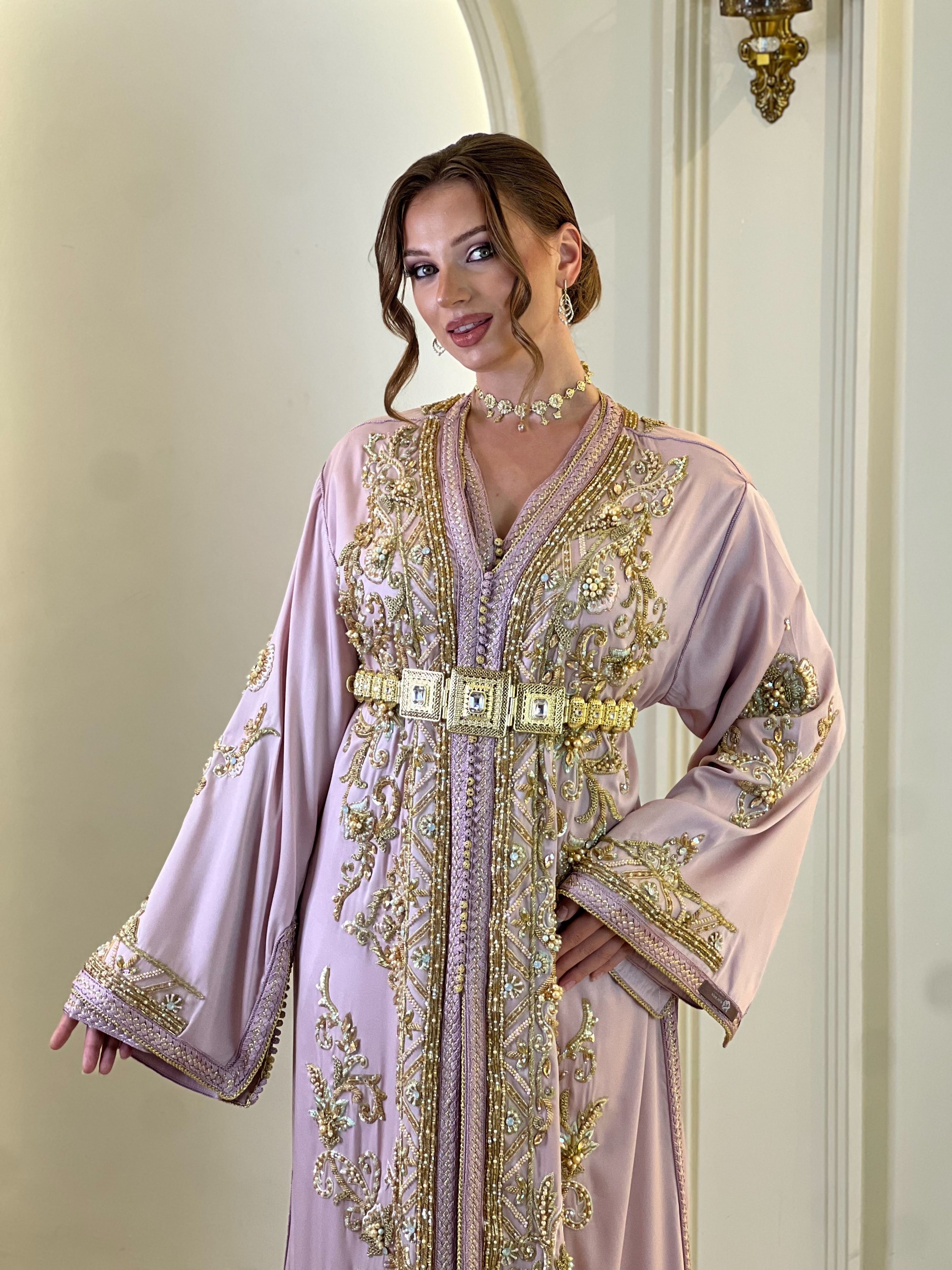 Exclusive Takchita Lysandra