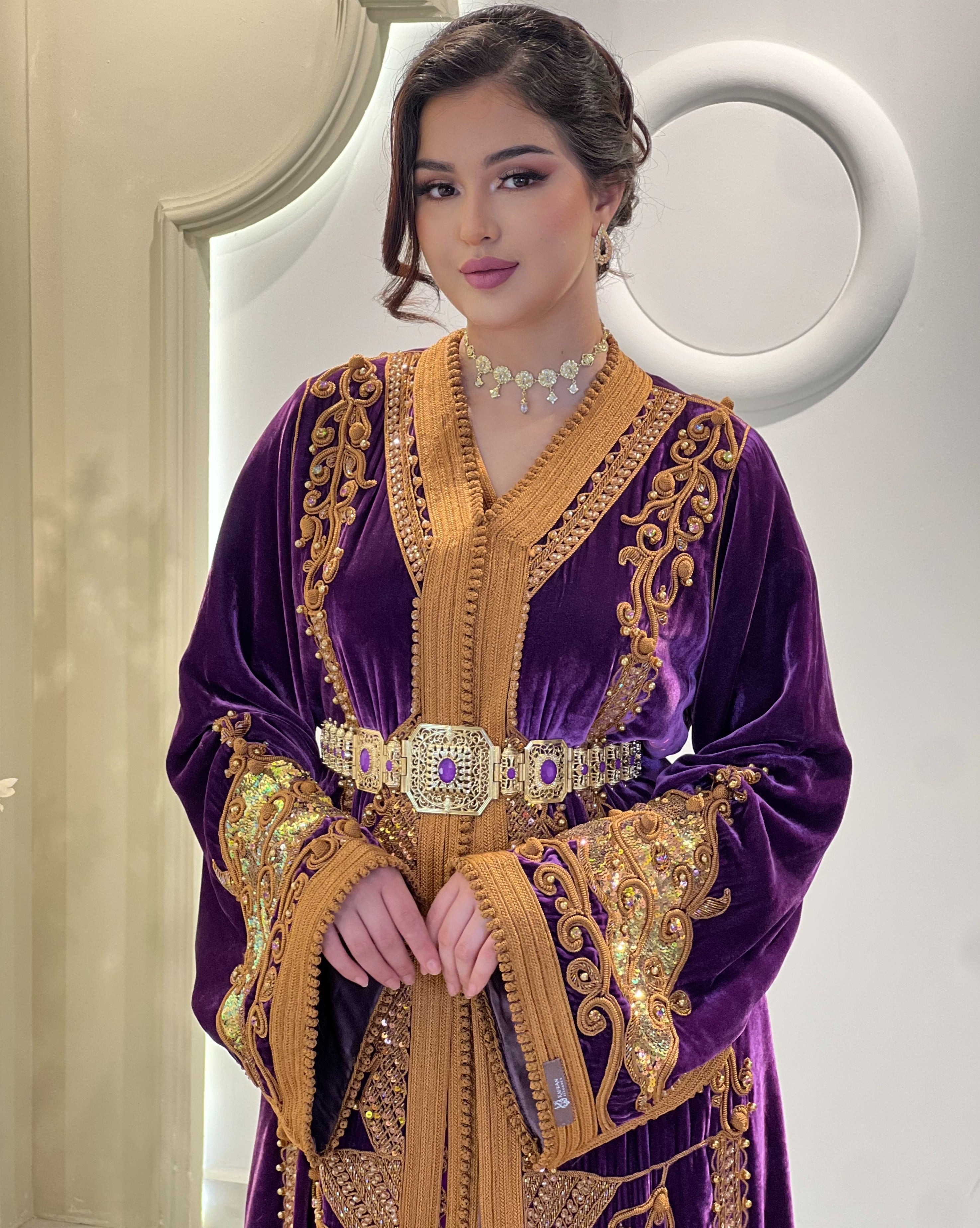Exclusive Traditional Takchita Lara
