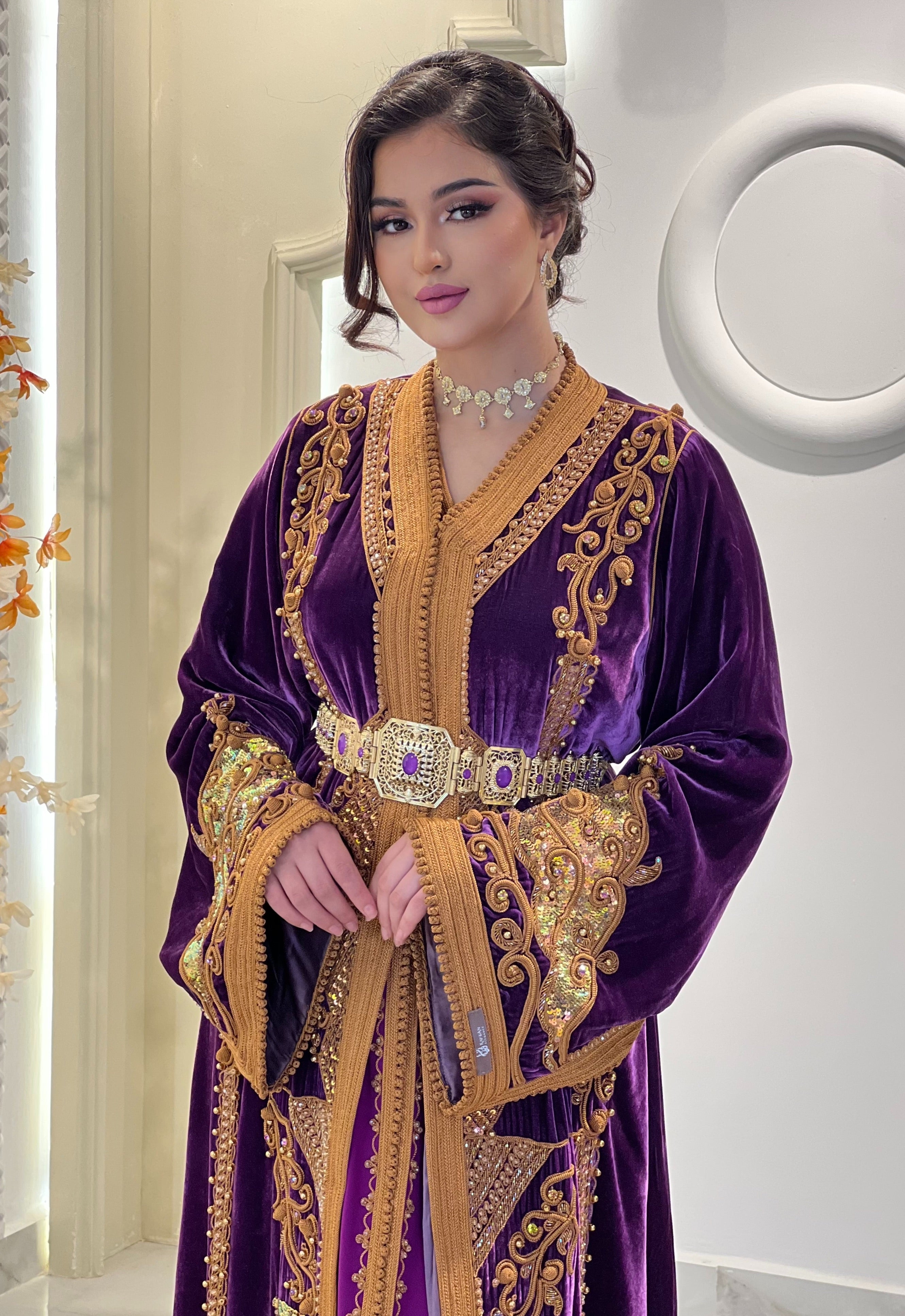 Exclusive Traditional Takchita Lara
