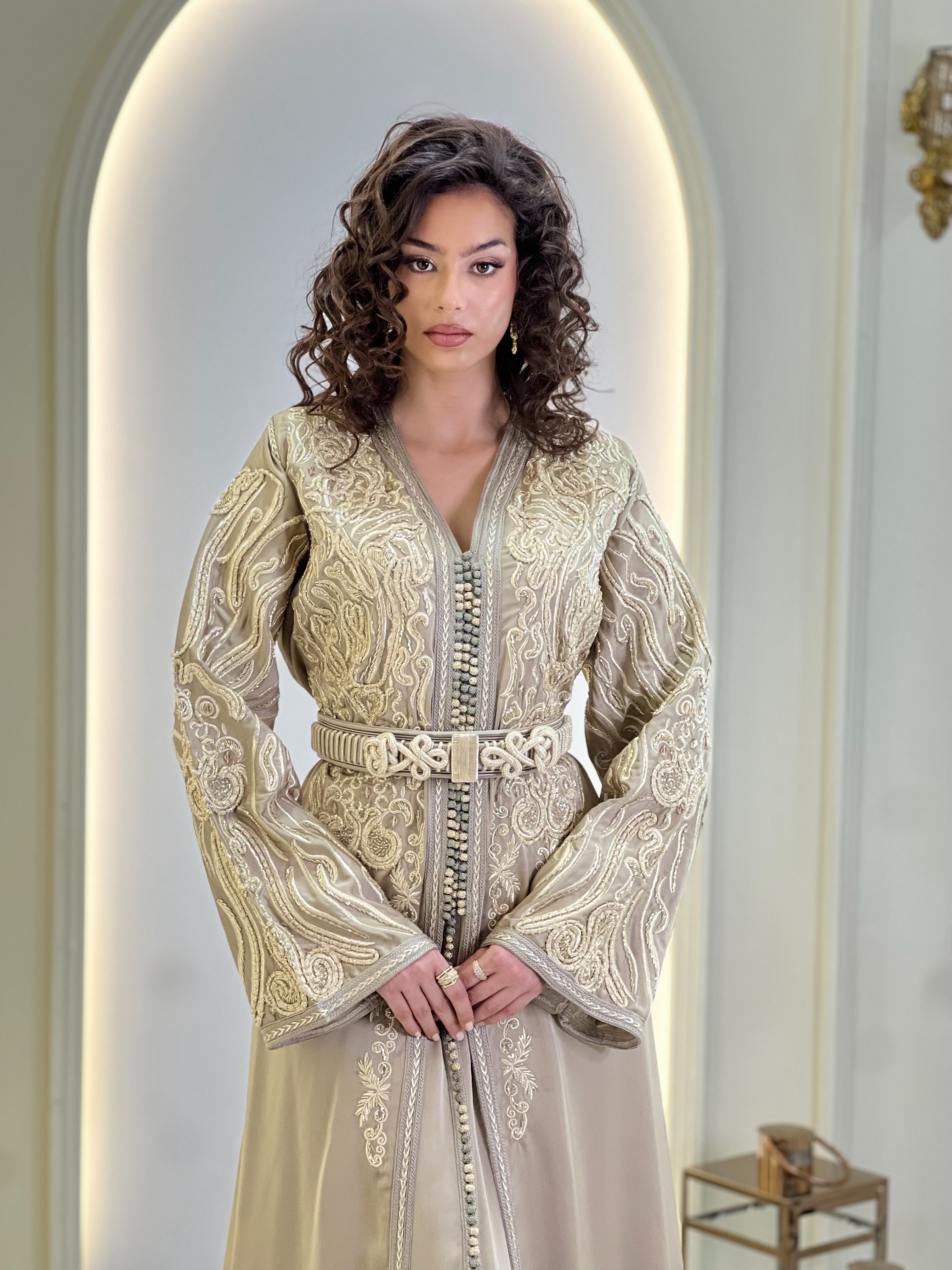 VERSAILLES GOLD TAUPE