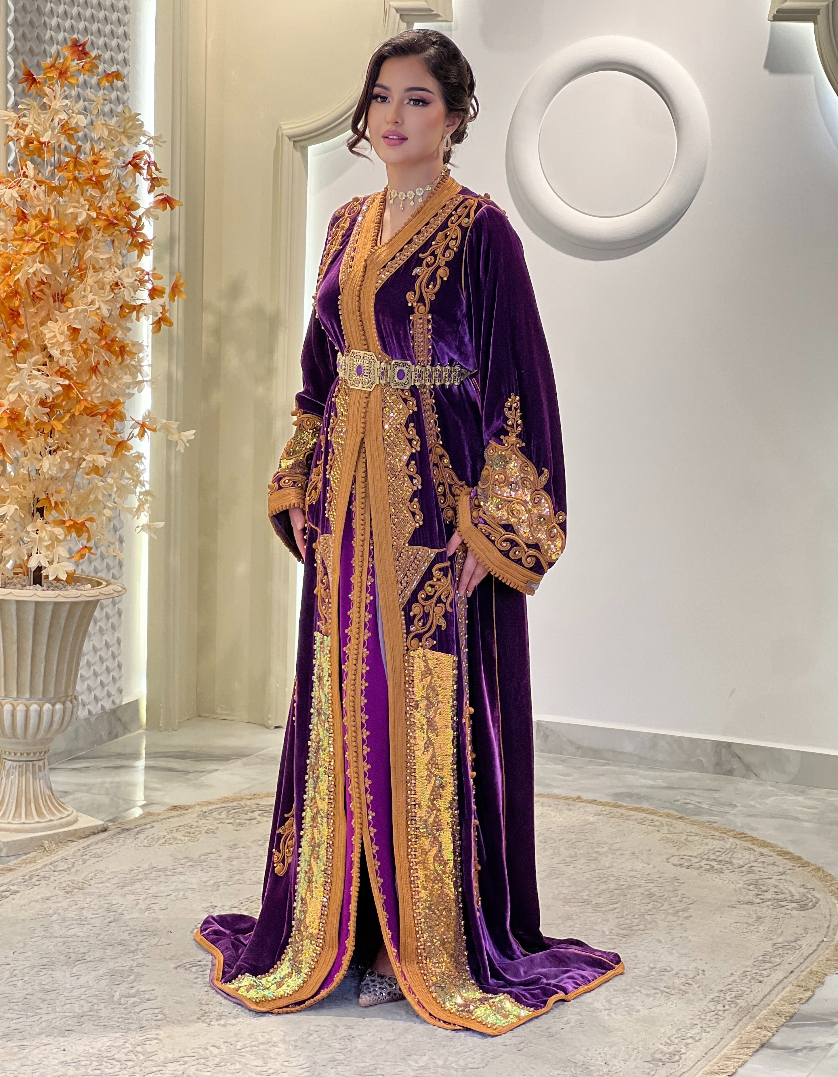 Exclusive Traditional Takchita Lara
